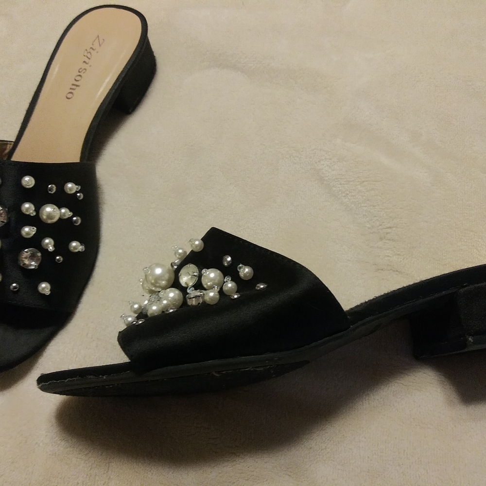 Sandal - Picture 2 of 6